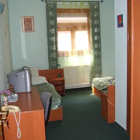 Timarhaz Panzio Bed & Breakfast Szeged